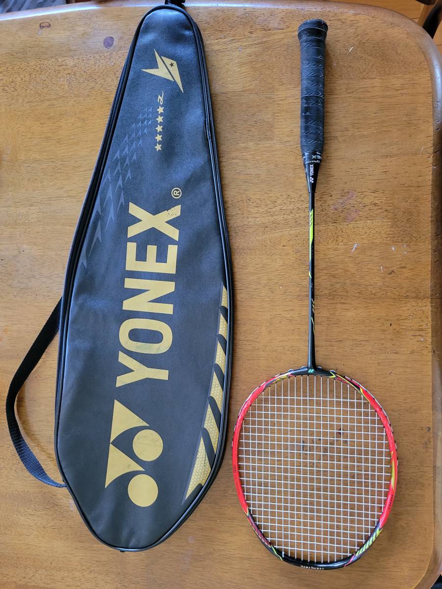 YONEX ヨネックス バドミントンラケット リンダンモデル ボルトリック