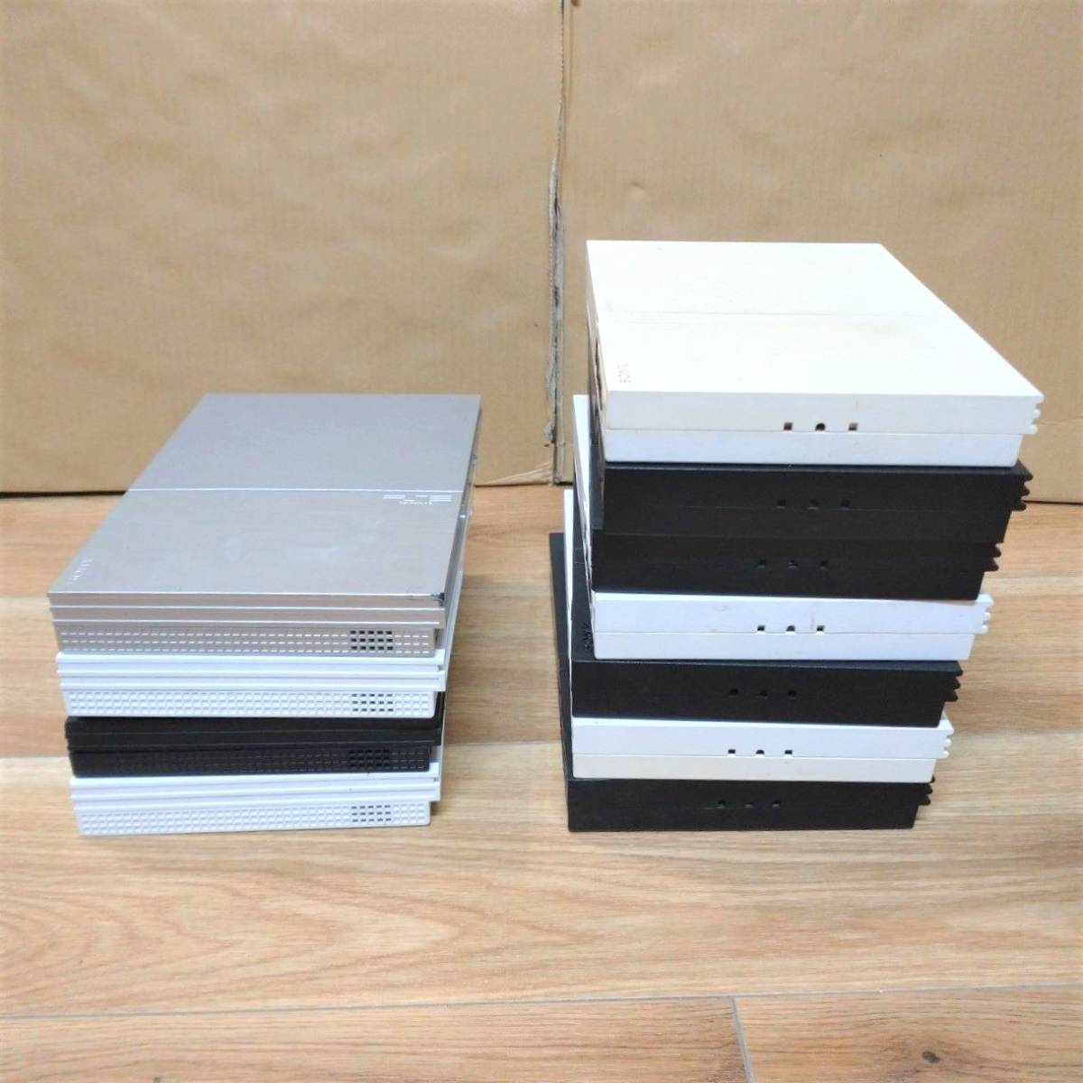  26 ジャンク／11台セット SONY PS2 本体 SCPH 70000 90000 番台 プレステ2 ブラック 黒 ホワイト 白 シルバー 銀 薄型 Playstation(本体)｜売買されたオークション情報、yahooの商品情報をアーカイブ公開 - 本体、アクセサリー