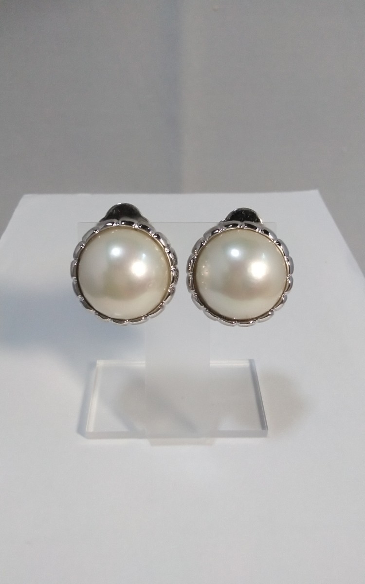 マベパールイヤリング！15mm。窪み有り。