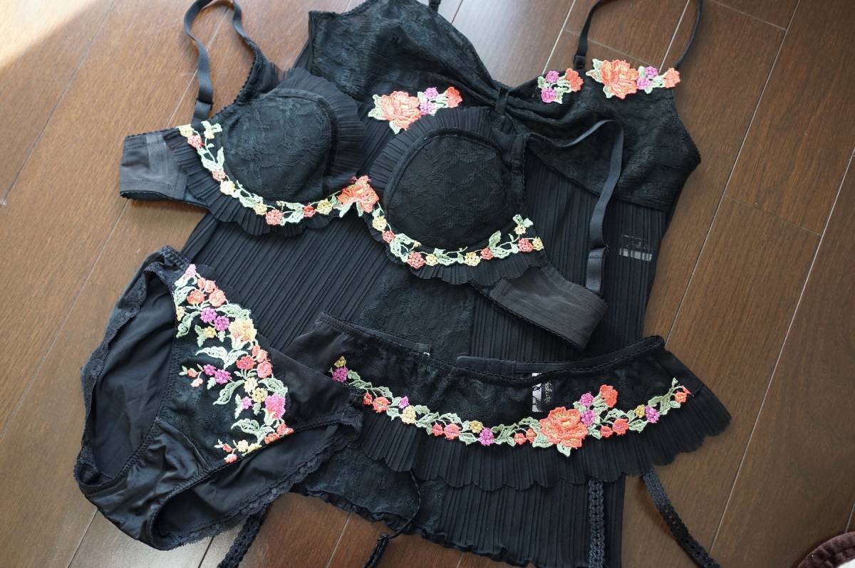 ワコール サルート 61 VI キャミソール M ワコール Wacoal サルート