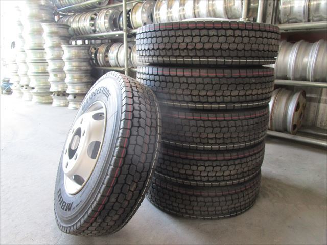 送料無料 225/80R17.5 BS M888 ミックス 新品タイヤ 4トン車 17.5×6.00 135-9 6穴 再塗装 6本セット 225&frasl;80R17.5 ブリヂストン M888 価格｜225&frasl;80R17.5 価格｜225&frasl;90R17.5 127&frasl;125L