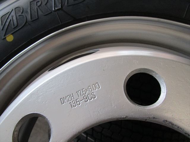 送料無料 225/80R17.5 BS M888 ミックス 新品タイヤ 4トン車 17.5×6.00 135-9 6穴 再塗装 6本セット 225&frasl;80R17.5 ブリヂストン M888 価格｜225&frasl;80R17.5 価格｜225&frasl;90R17.5 127&frasl;125L