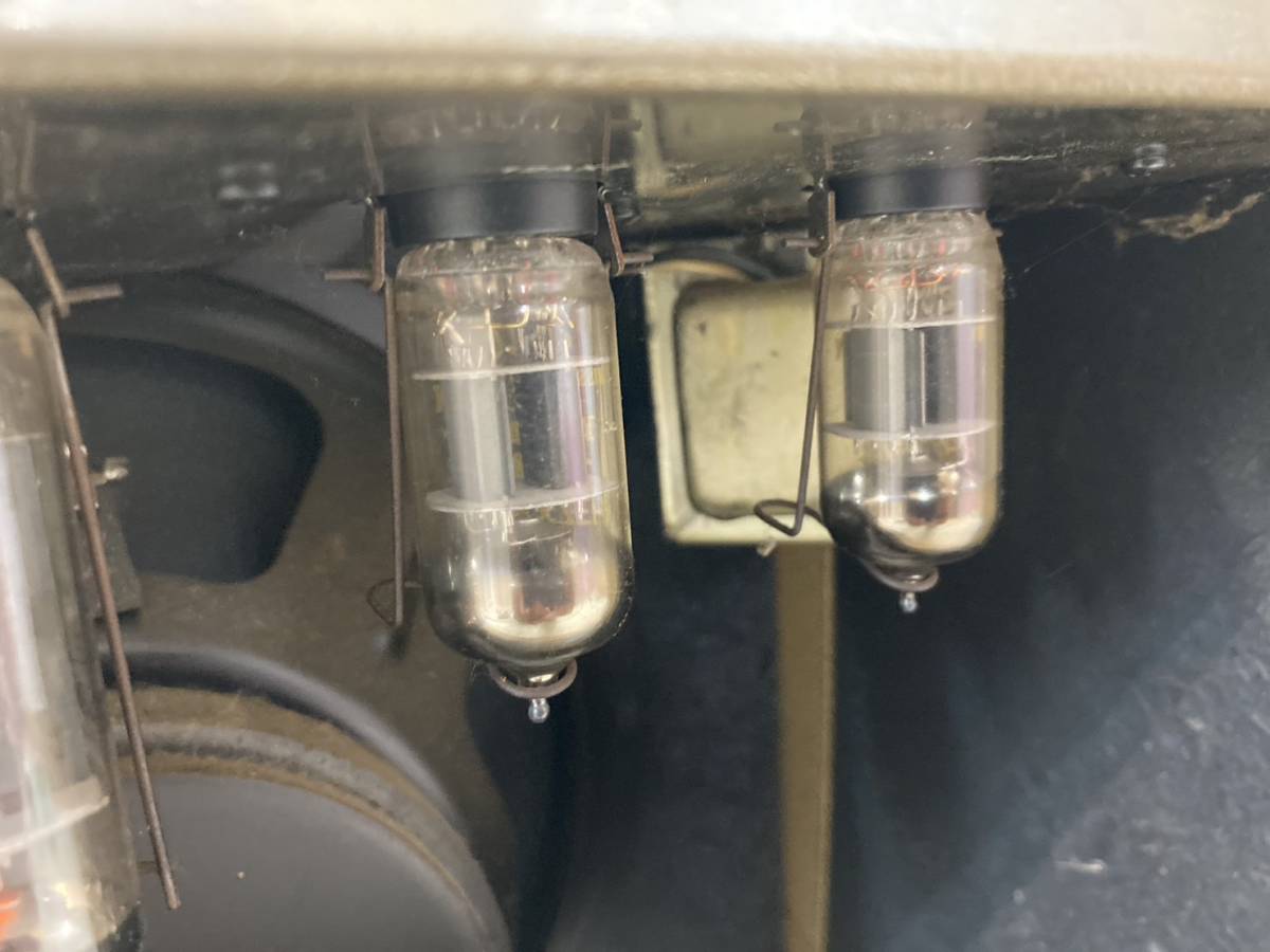セール，得価 斉吉1125 １円オークション お値打ち PEAVEY ピービー 真空管ギターアンプ CLASSIC 20 通電確認済み 汚れあり 音響機器 ライブ スピーカー