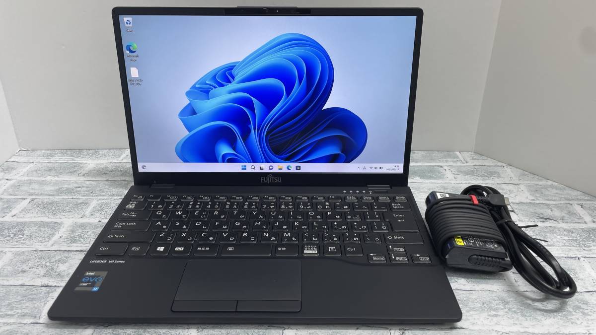 超軽量】富士通 LIFEBOOK UH90/F3［第11世代 Intel Core i7-1165G7