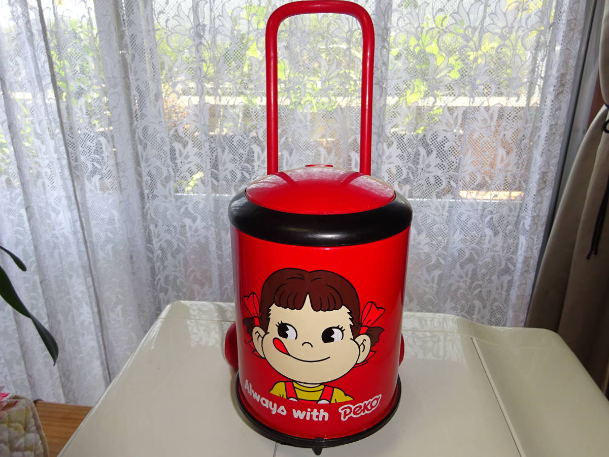 ペコちゃんカート　不二家