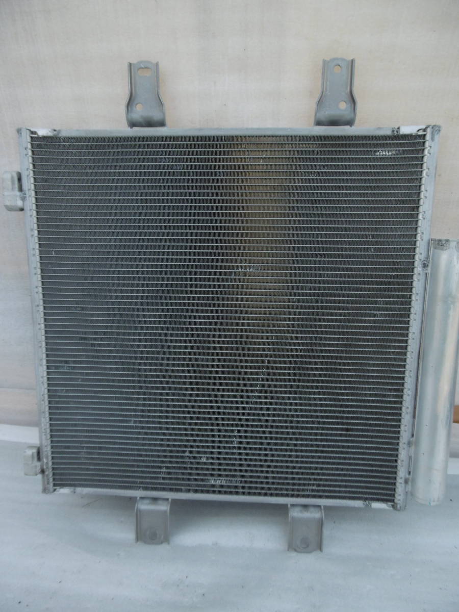 ライズ A200A A201A A202A A210A/ロッキー A200S A201S A202S A210S 純正 コンデンサー .