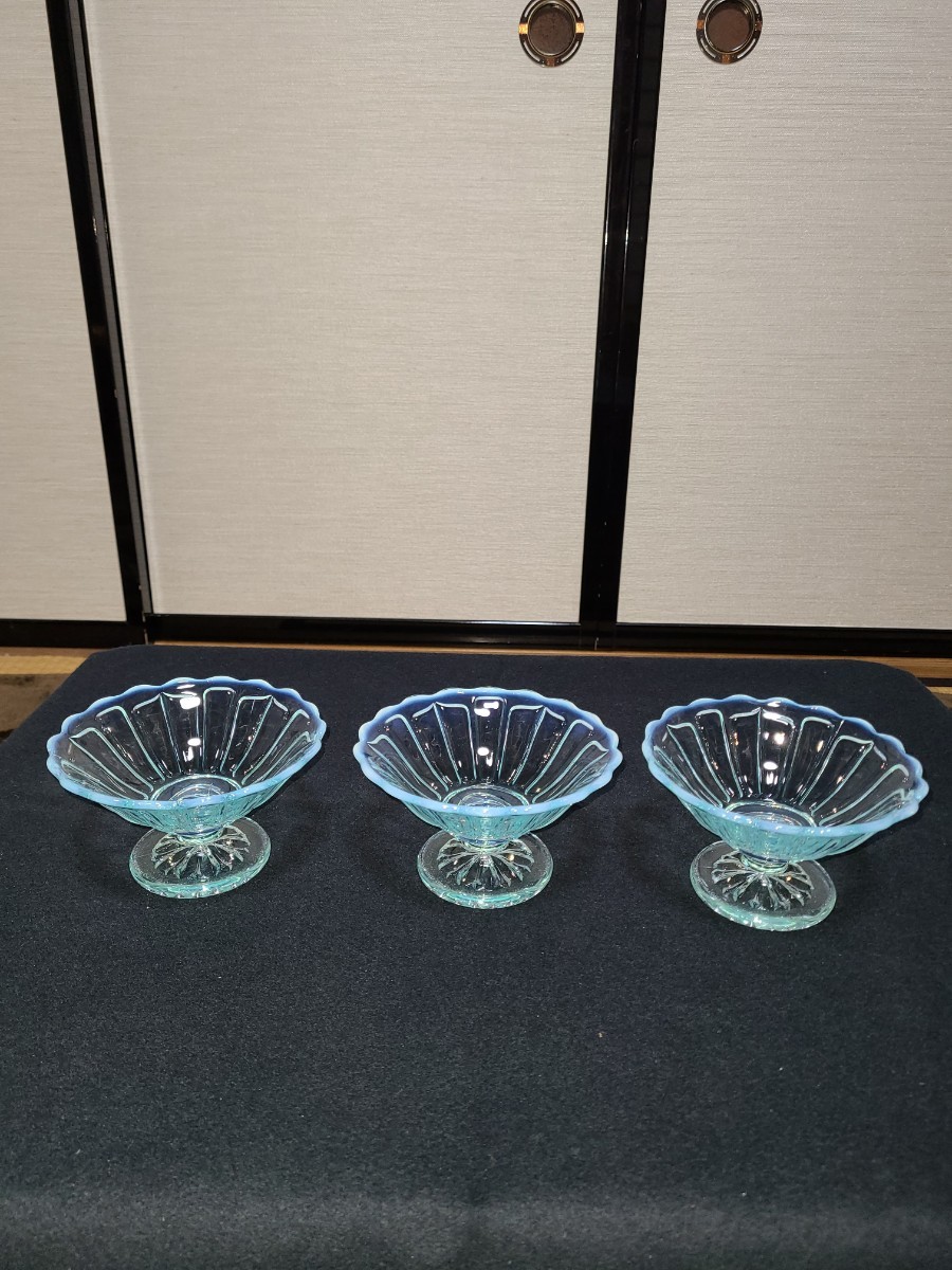 昭和レトロ 氷コップ 3点 氷コップ 昭和レトロ 和ガラス 乳白象嵌 吉PD566