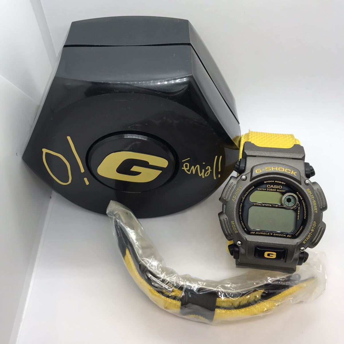 784-0147 CASIO カシオ G-SHOCK DW-8800 ナイロンベルト イエロー 電池 