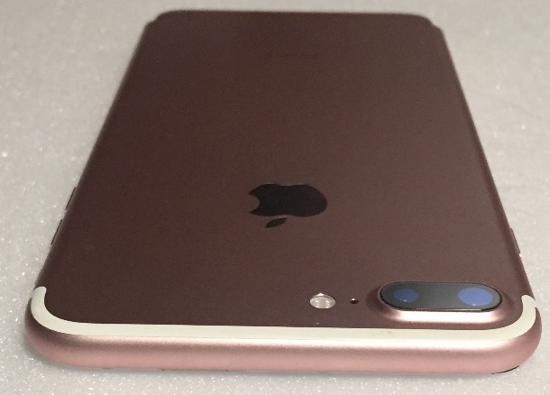 美品 SIMフリー iPhone7 plus 128GB 新品バッテリー100％ ローズ