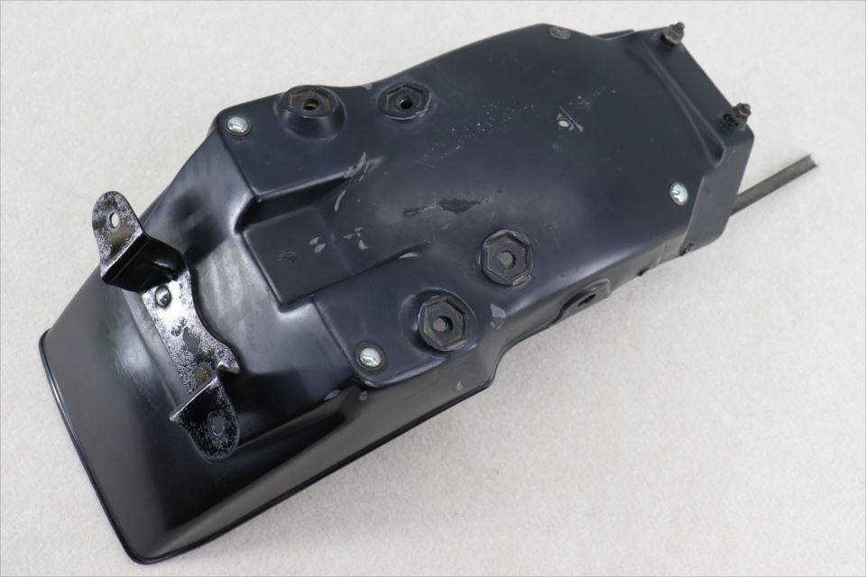 325448　ＣＢ７５０Ｆ　ＲＣ０４　純正　リアフェンダー　インナーフェンダー　ナンバーステー | CB750F RC04 CB750FC ロングフェンダー 中古品