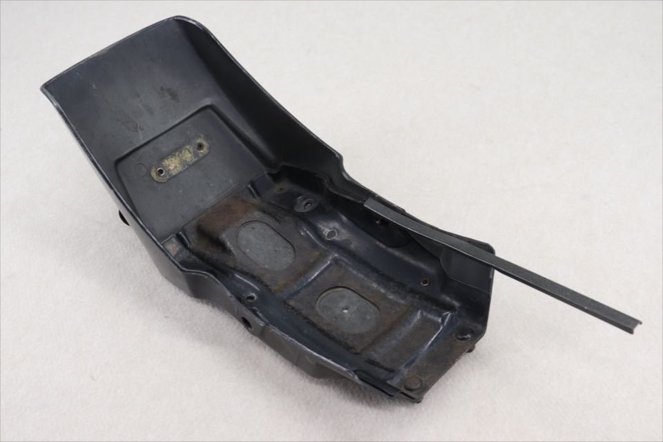 325448　ＣＢ７５０Ｆ　ＲＣ０４　純正　リアフェンダー　インナーフェンダー　ナンバーステー | CB750F RC04 CB750FC ロングフェンダー 中古品