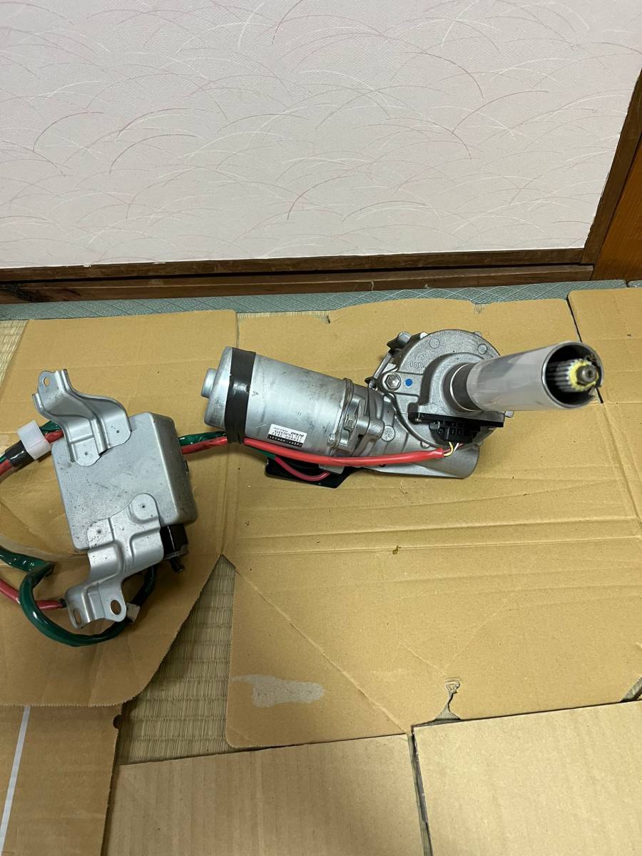 トヨタプリウス DAA-ZVW30 純正 ステアリングモーター パワステ