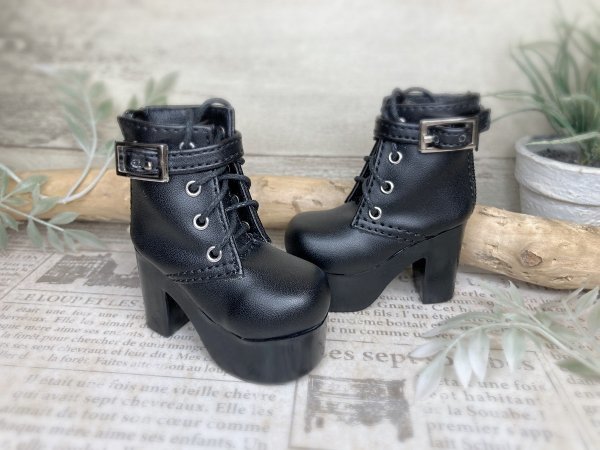 ●レースアップ厚底シューズ*ブラック*MDDサイズ（ドールシューズの内寸：縦 約6.0cm、横 約2.3cm）●