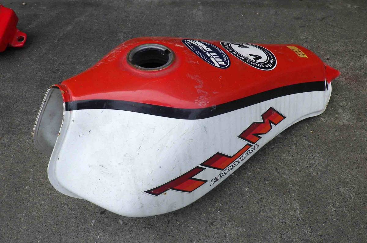 ☆TLM ガソリンタンク☆2367