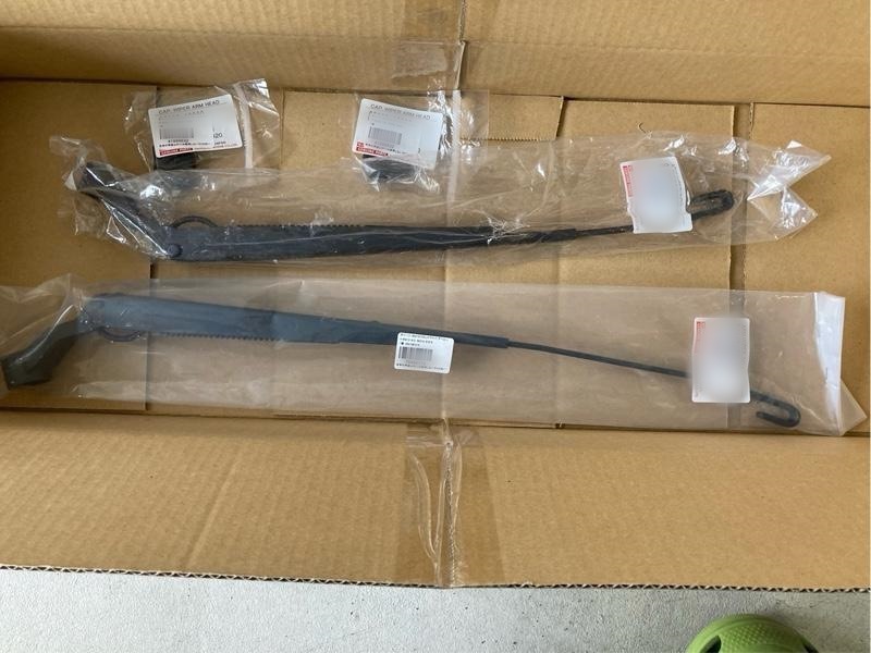 ◆新品 ダイハツ純正 DAIHASTU コペン L880K 純正フロントワイパーアーム 左右セット キャップ・ナット付　リフレッシュ