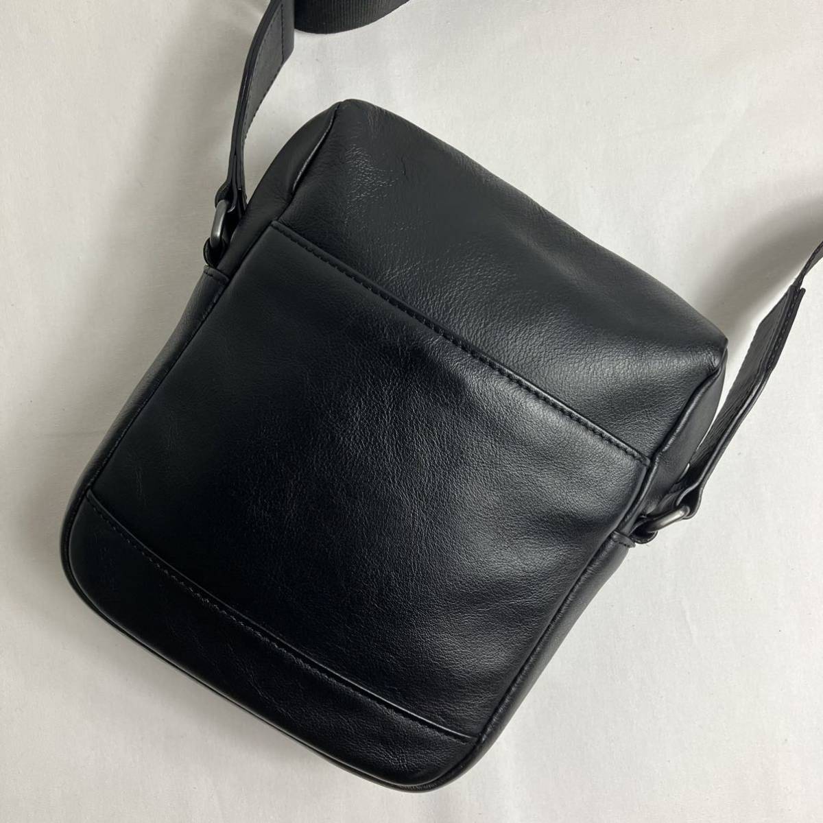 新品未使用】ダンヒル オールレザー シティトラベラー メンズ 