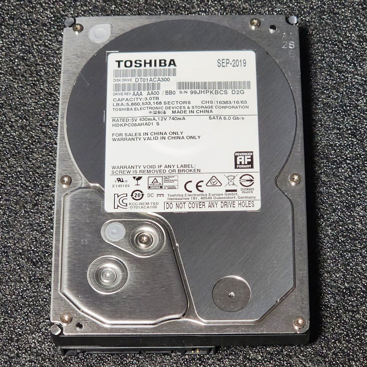 送料無料】TOSHIBA DT01ACA300 3000GB/3TB 3.5インチ内蔵HDD 2019年製