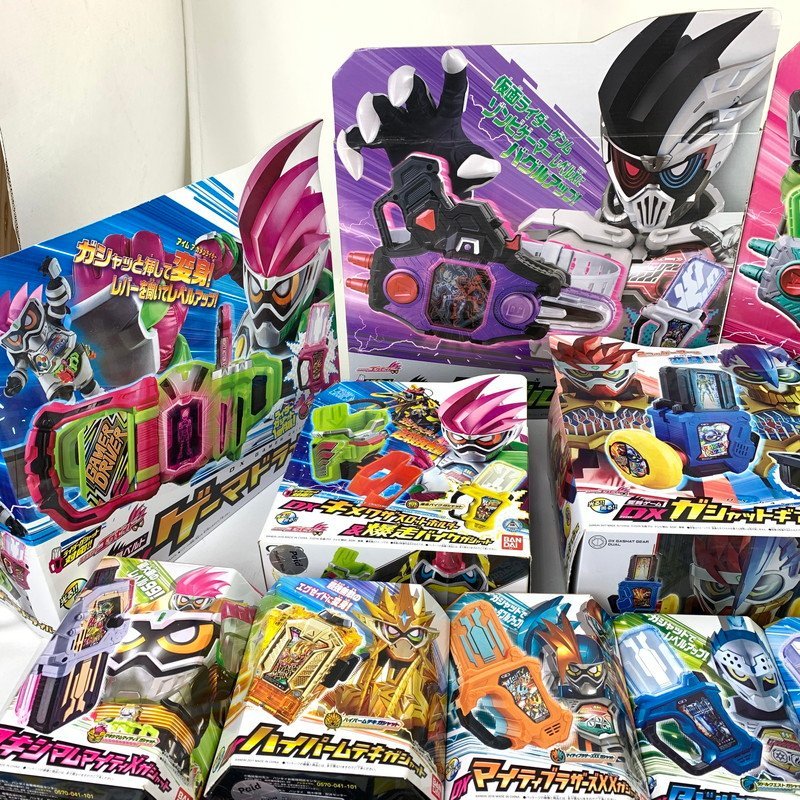 FUZ【中古美品】 仮面ライダーエグゼイド ベルト ガシャットセット 箱 