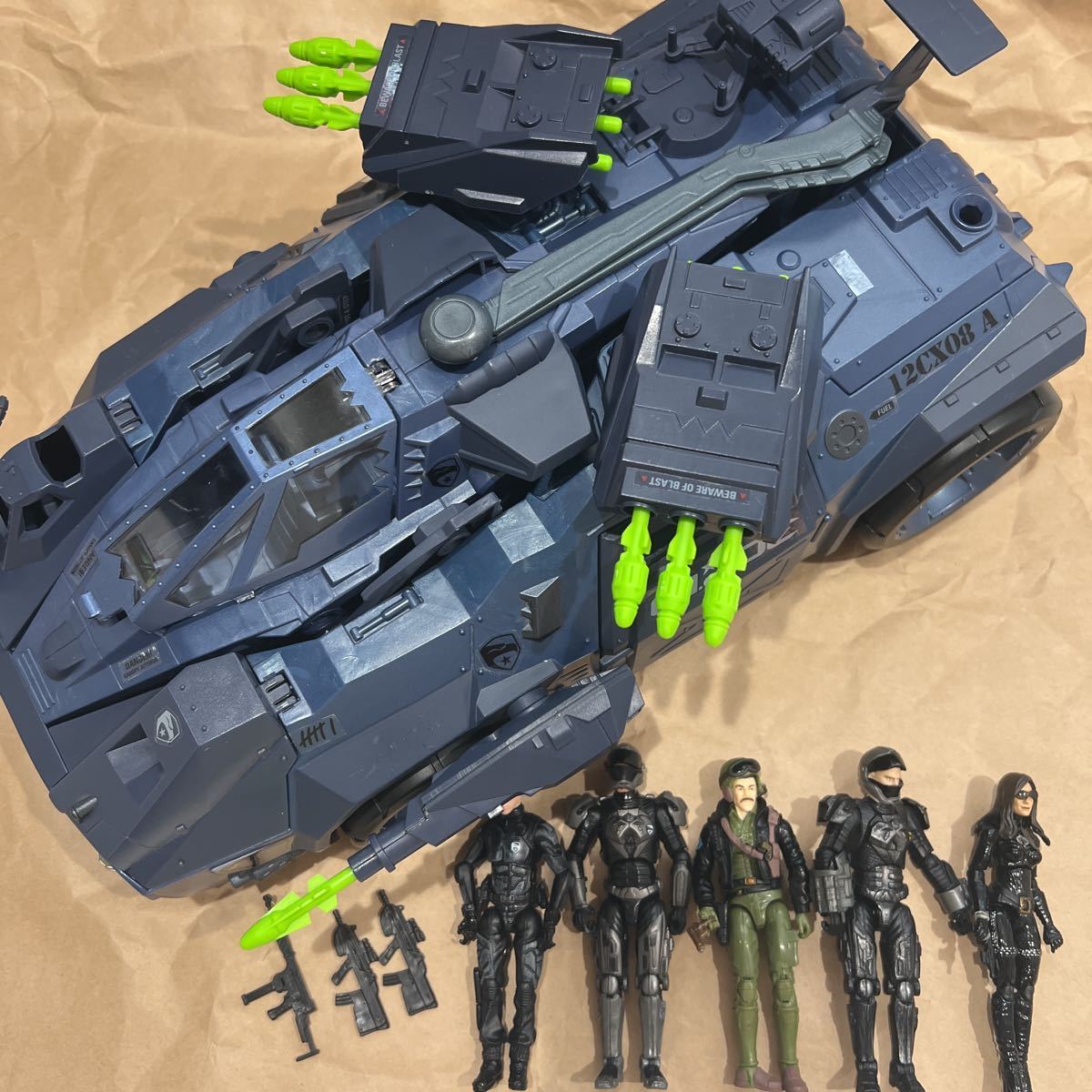 ハズブロ 快い G.I.ジョー R.H.I.N.O. ビークル 装甲車 ヘリコプター 