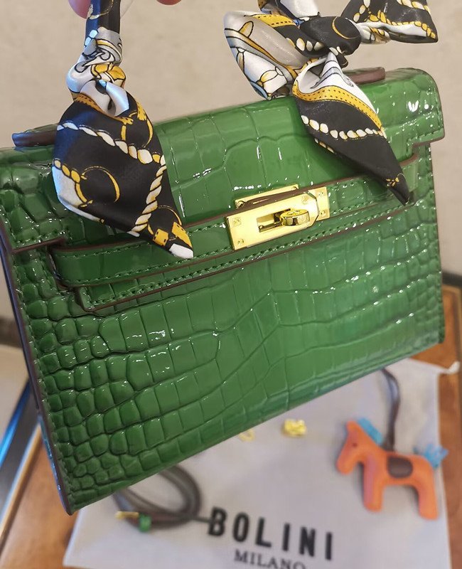 最高峰28万◆イタリア・ミラノ発*BOLINI・最上級牛革・クロコダイル※ミニケリー型・ハンドバッグ・ロデオ 馬 チャーム＆ツイリー付き★緑 最高峰28万◇イタリア・ミラノ発*BOLINI・最上級牛革・クロコダイル