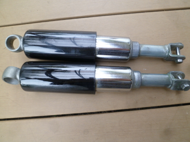 ベンリィCD125　リアサスペンション左右　純正品