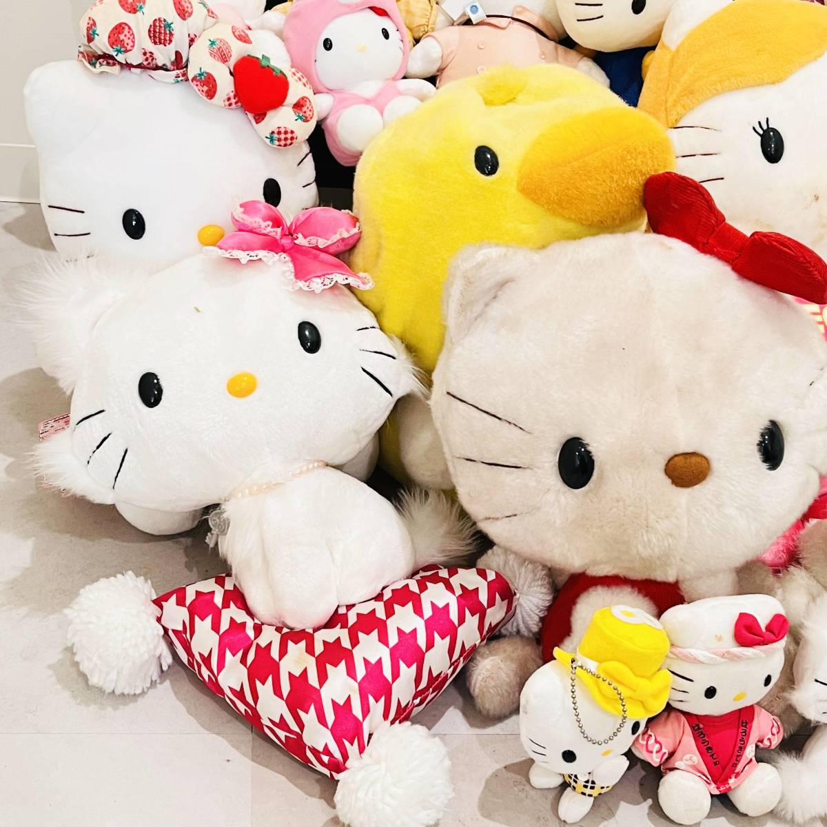 甲HK9303 1円スタート 超大量 激レア 希少 キティちゃん ハローキティ