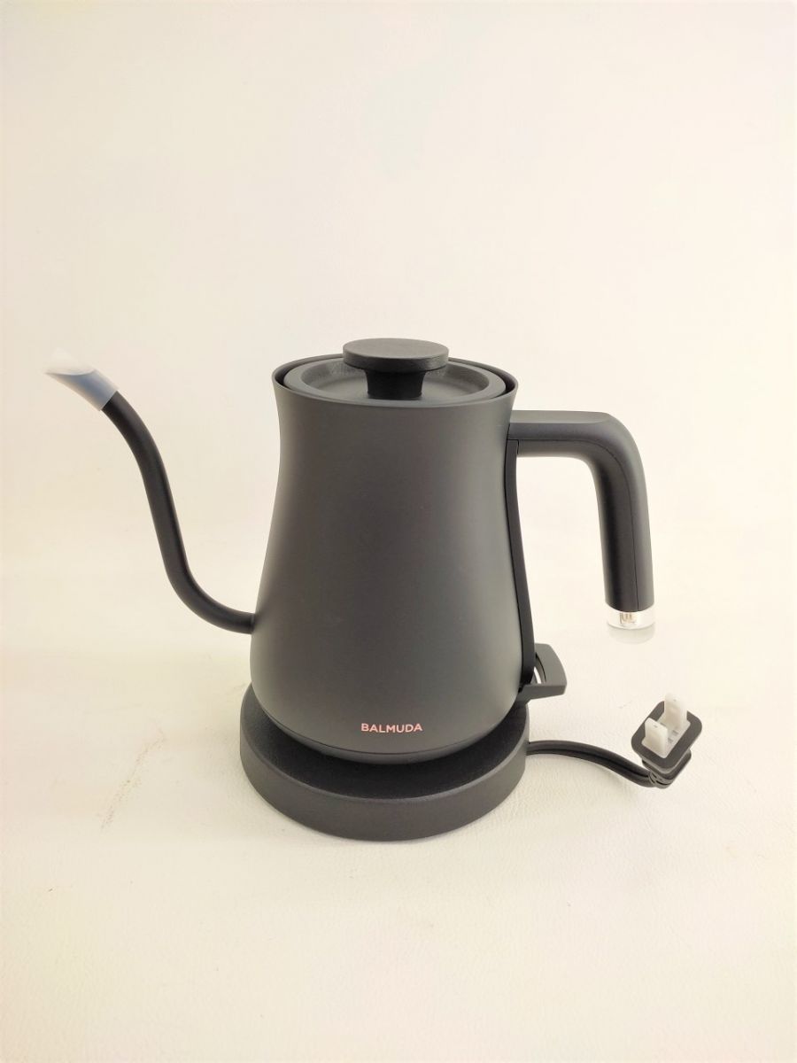 小さくて美しい電気ケトル「BALMUDA The Pot」がリニューアル 【未使用