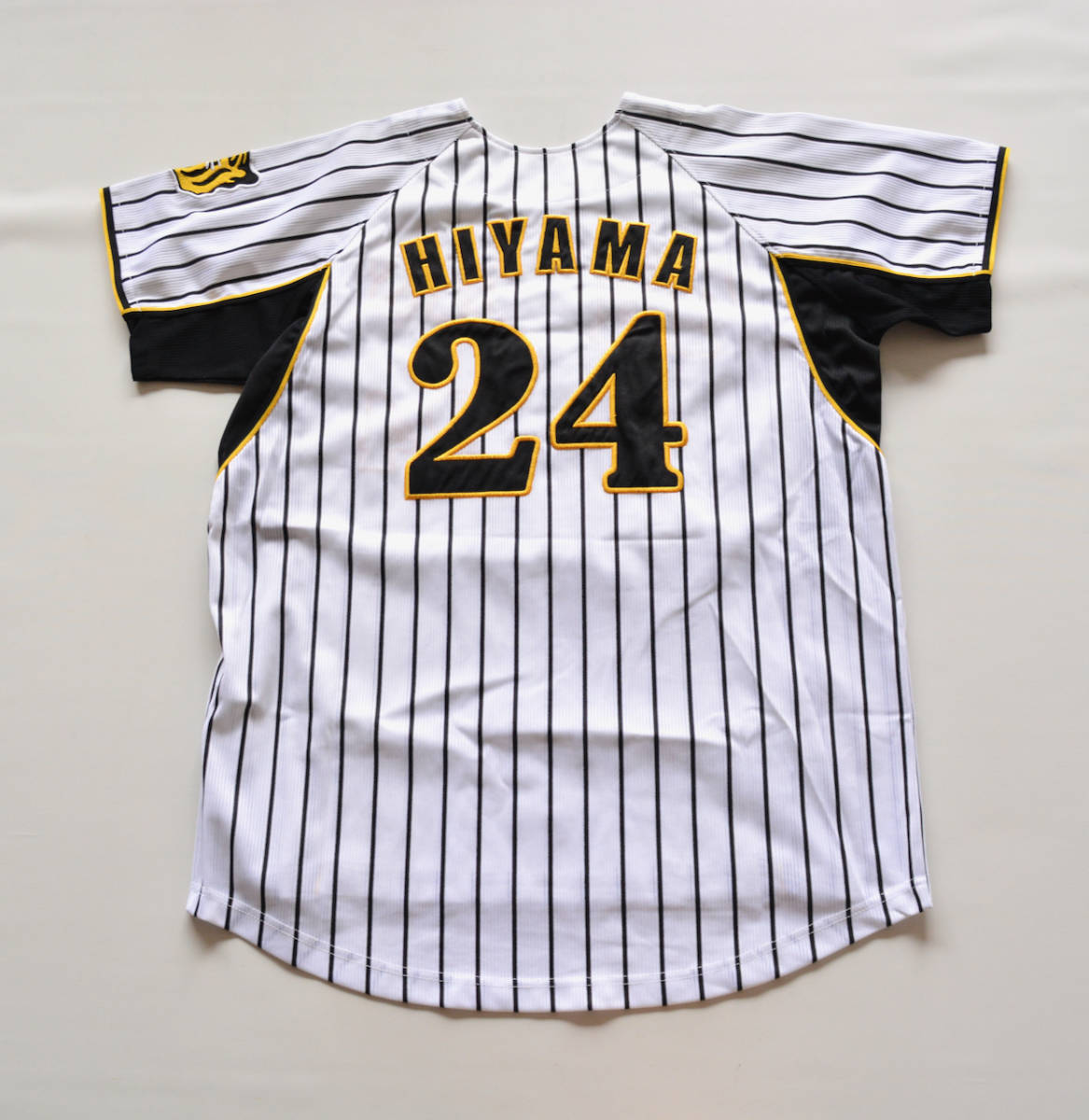 □ 阪神タイガース □桧山進次郎 ユニフォーム LL /シャープ産業