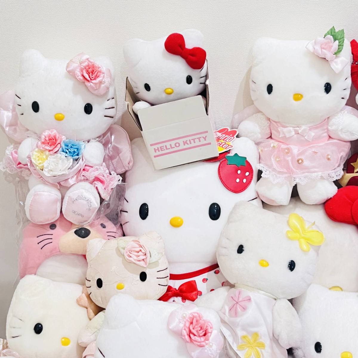 【希少】サンリオ　ハローキティ　ぬいぐるみ まとめ売り 甲HK9304 1円スタート 超大量 激レア 希少 キティちゃん ハローキティ