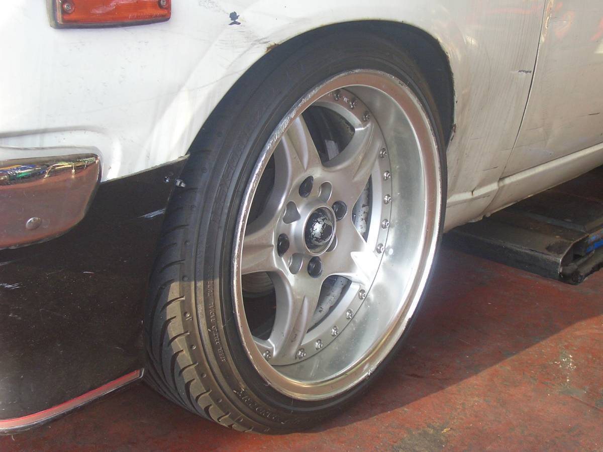 サニトラ旧車ストラットサスペンション コイルスプリング