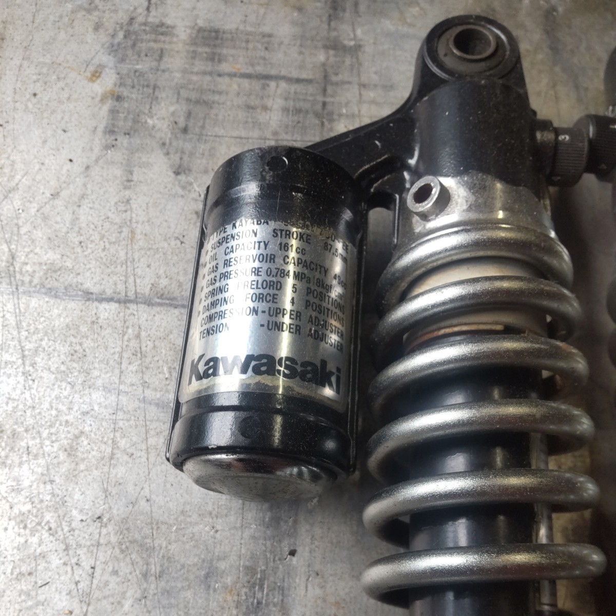カワサキ ゼファー1100 リアサスペンション 左右 純正 中古 2025年最新