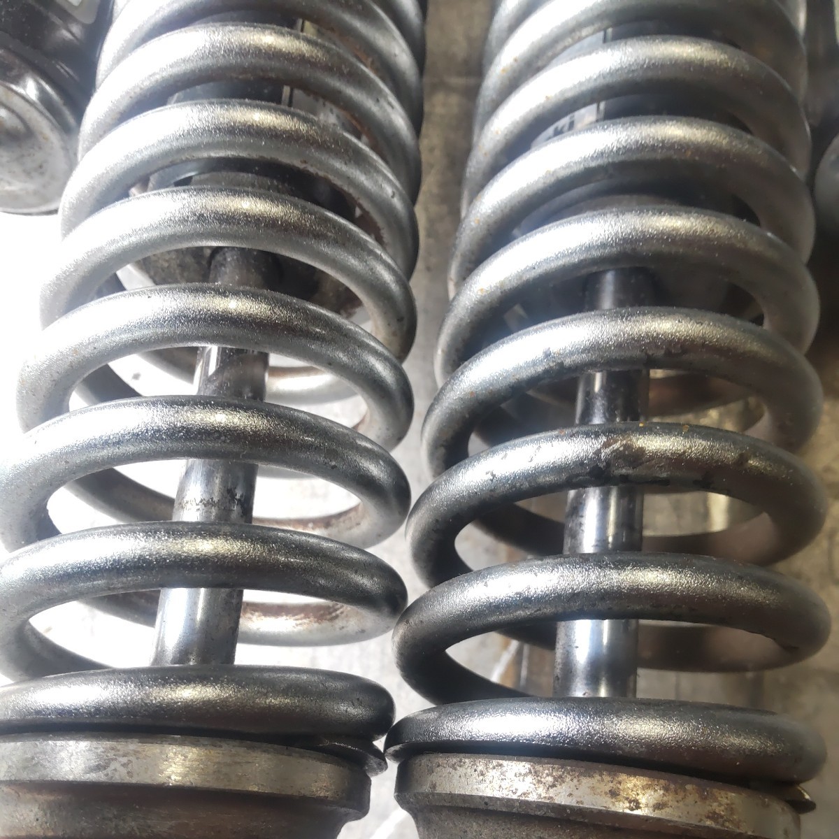 カワサキ ゼファー1100 リアサスペンション 左右 純正 中古 2025年最新