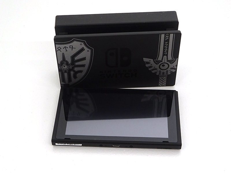 ☆中古☆【ソフト欠品】Nintendo Switch 本体 ドラゴンクエストXI S