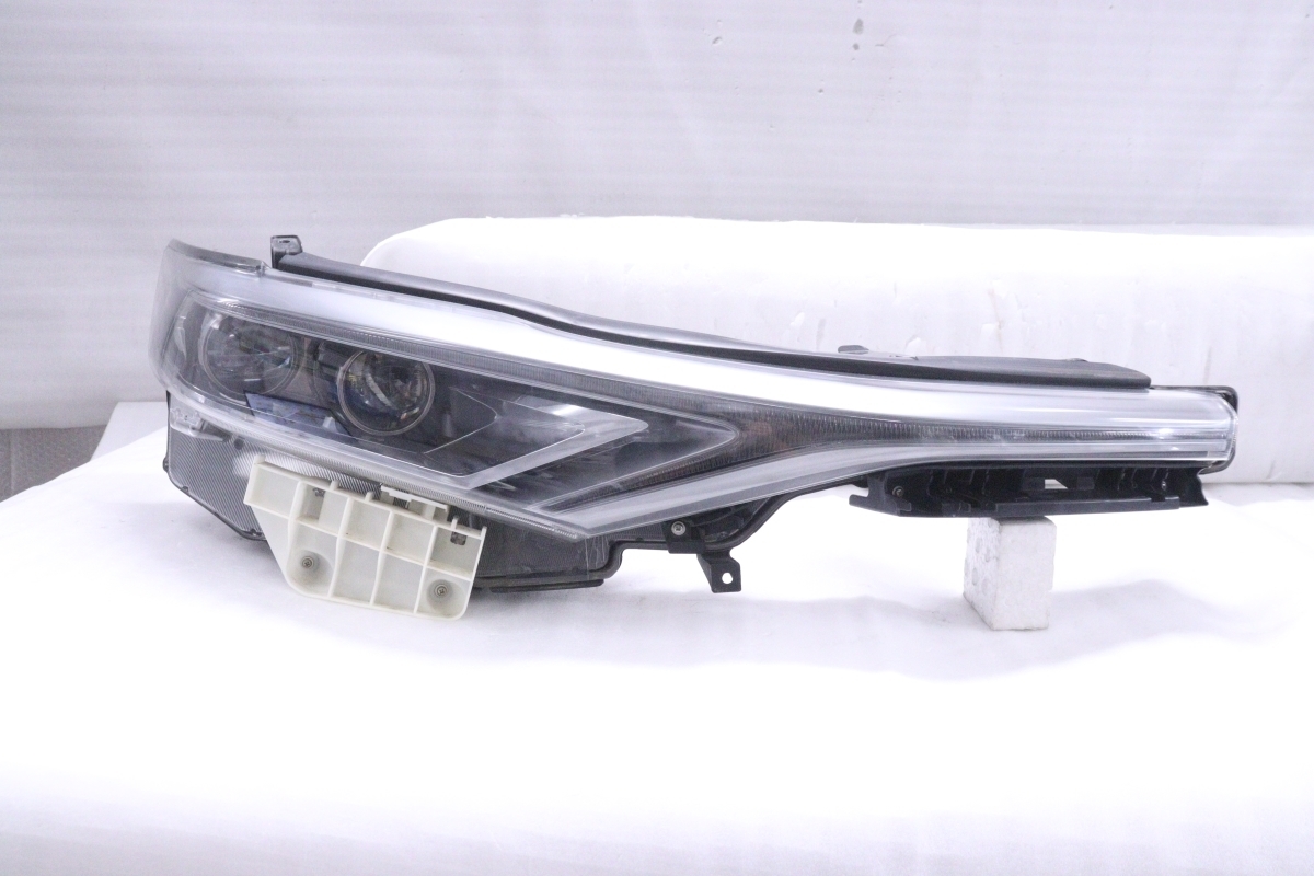 36-1726☆後期 LED AZK10 SAI (サイ)☆右ヘッドライト KOITO 75-14 打