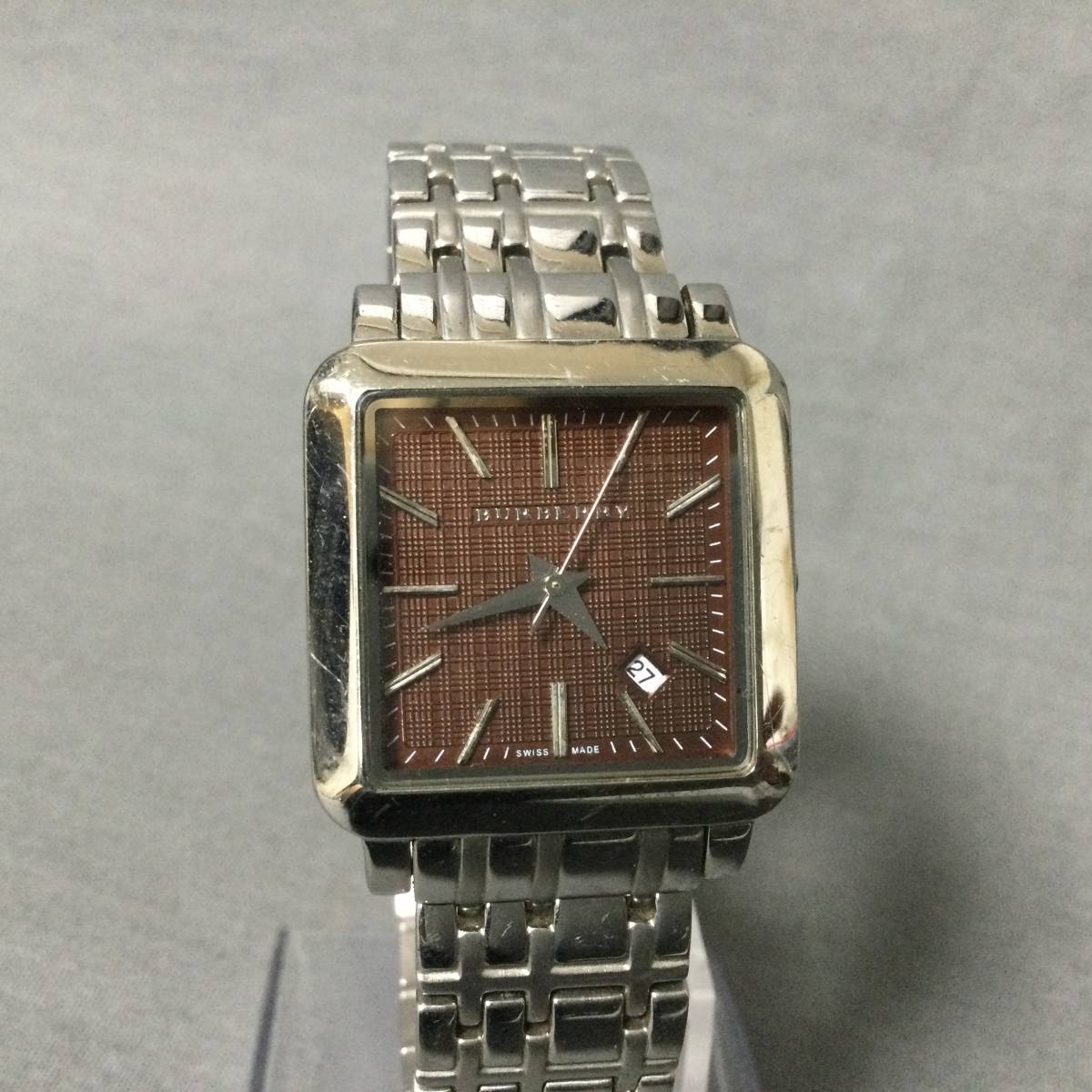 5506/29 GJ51352 BURBERRY BU1227 50M/165FEET スクエア型 クォーツ 