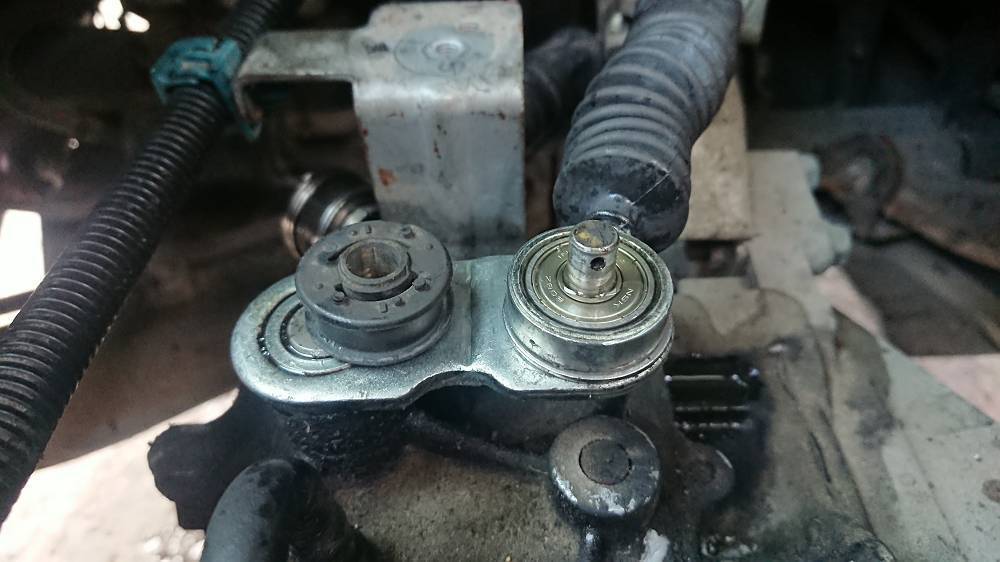 サンバートラック　TT1　TT2　MT車　リヤ側シフトブッシュ＞ベアリング　　フロント側純正未使用新品　4か所セットで送料込み　