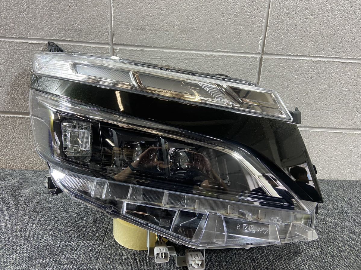 R50630 良品 ヴォクシー 煌 ZRR80 後期 純正 ヘッドライト 右 LED