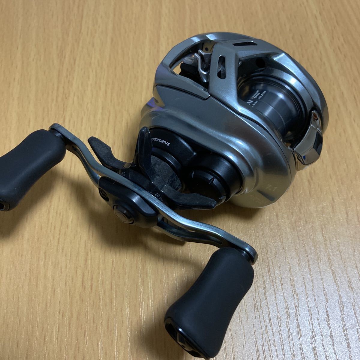 ダイワ アルファスSV TW 800S-HL 7.1：1 ハイギア 箱違い注意 左
