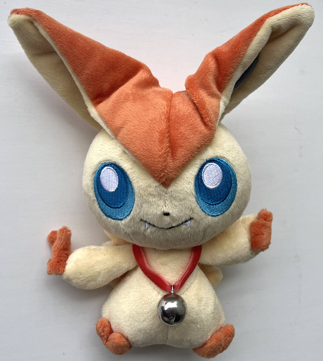 ☆2011年 ポケモンセンタートウホク限定 ビクティニ やすらぎのすず