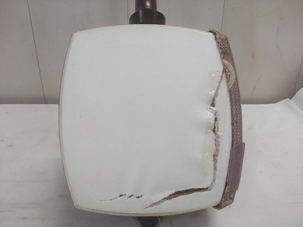 j*y様 中古三味線本体 白紫 ケース付き 三味線 本体のみ ハードケース