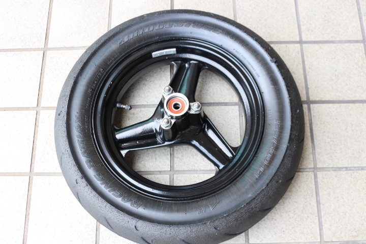 NSR50(レーサー) リアホイール(純正)＆タイヤ(ブリジストン製