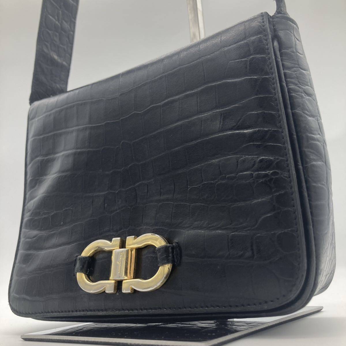 Salvatore Ferragamo サルヴァトーレフェラガモ ショルダーバッグ