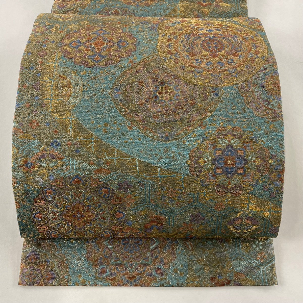 袋帯 美品 秀品 向かい鳥 草花 刺繍 箔 金色 六通 正絹 【中古