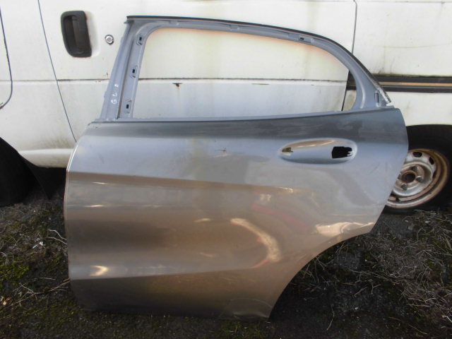 ■ベンツ X156 リアドア 左 中古 1567300105 GLA 180 220 250 4MATIC リア ドア ドアパネル ドアシェル メルセデス ■