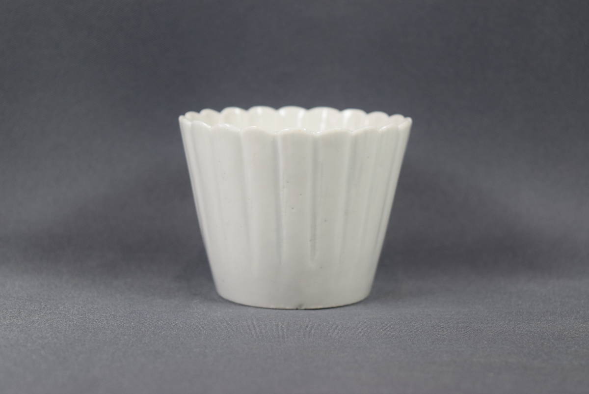 古伊万里白磁 輪花 向付 蕎麦猪口 - メルカリ