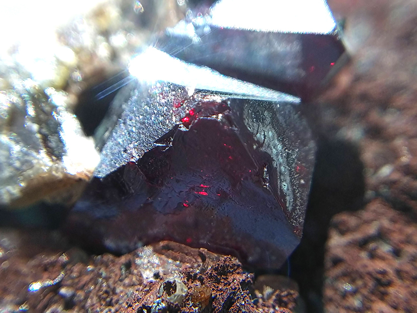 キュプライト クラスター 赤銅鉱 結晶 原石 標本 約1430ct コンゴ産 10