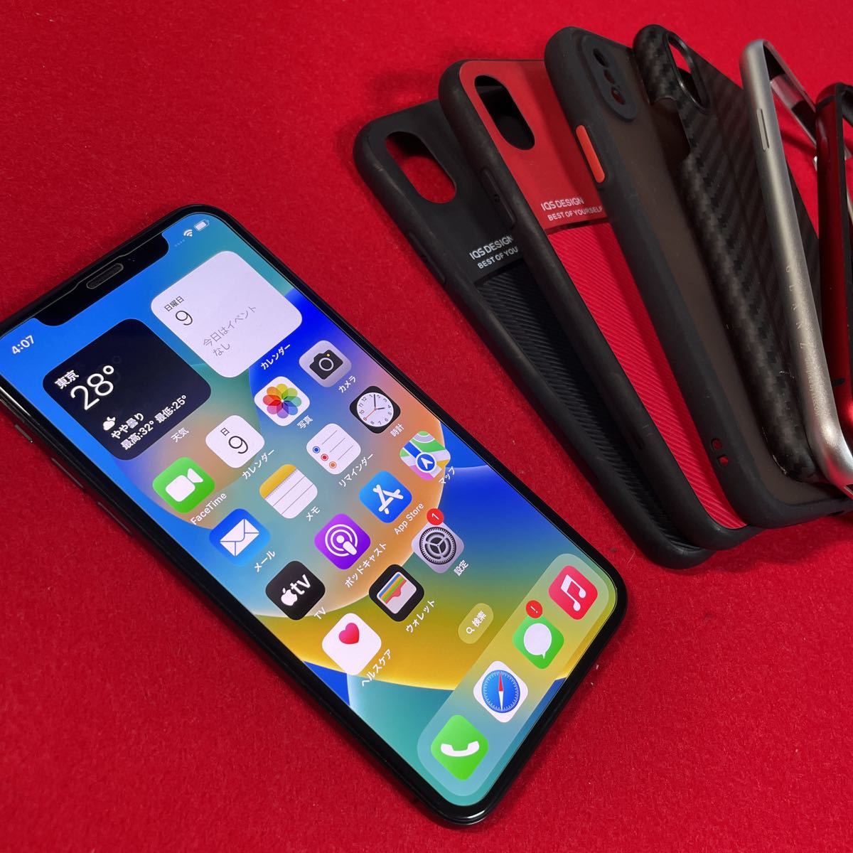 iPhone X 64GB SIMフリー バッテリー100%(交換済み) ケース6コ