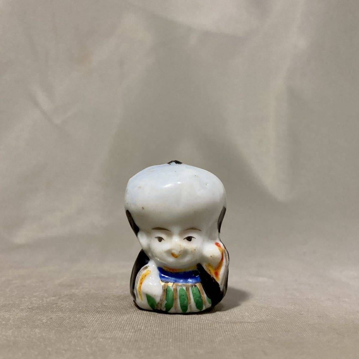 古い 磁器人形 色絵 金彩 骨董 希少 頭が大きい 福助 左手上げ 手招き 