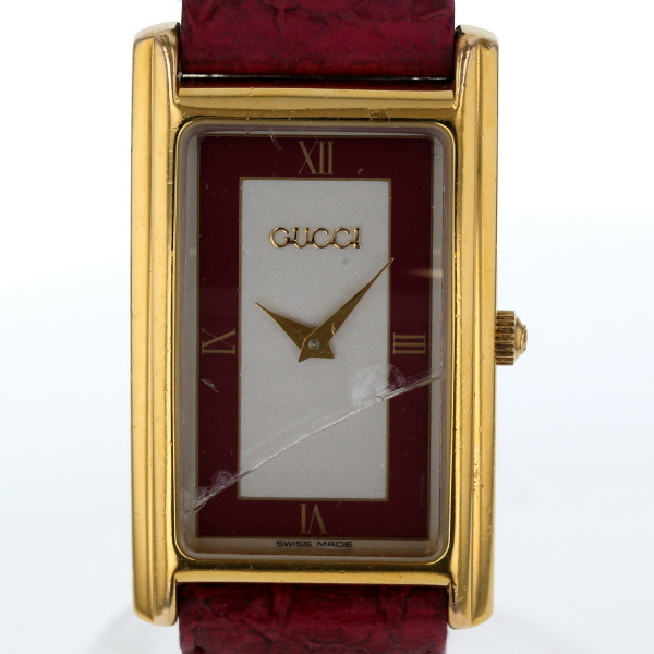 【ジャンク】グッチ GUCCI レクタンギュラー 2600M クオーツ アイボリーレッド 文字盤 メンズ 腕時計 【xx】【中古】4000019801000376