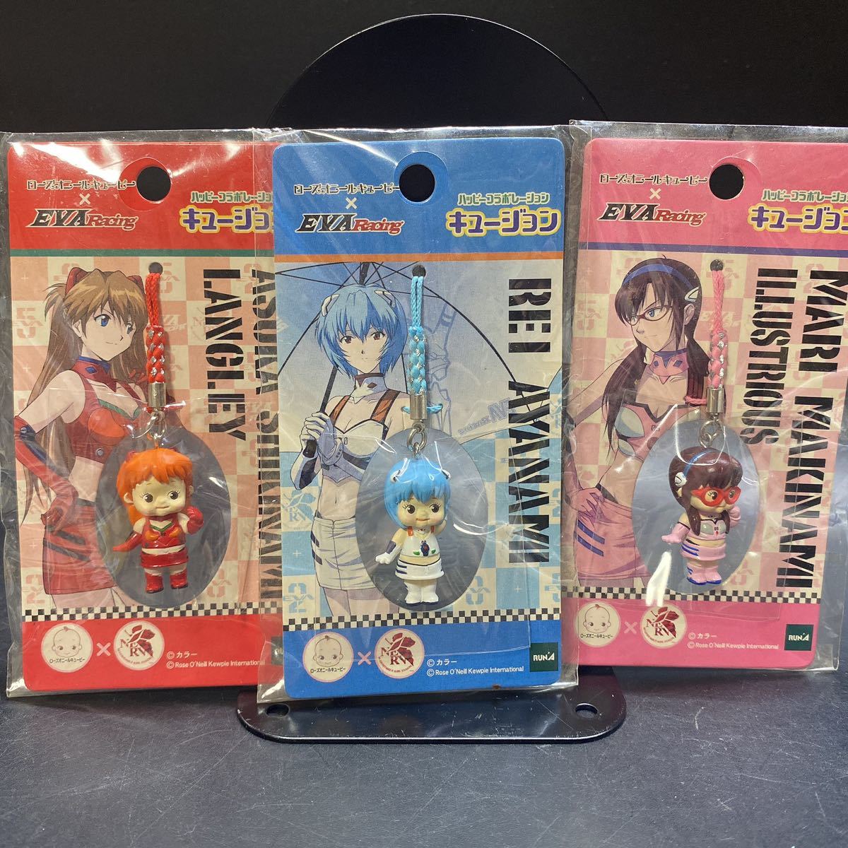 【格安，低価】 ローズオニールキューピー EVARacing キュージョン ストラップ エヴァンゲリオン アスカ レイ マリ レーシング キューピー(その他)｜売買されたオークション情報、yahooの商品情報をアーカイブ その他